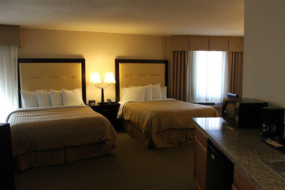 Hotel Chino Hills (Adults Only) מראה חיצוני תמונה