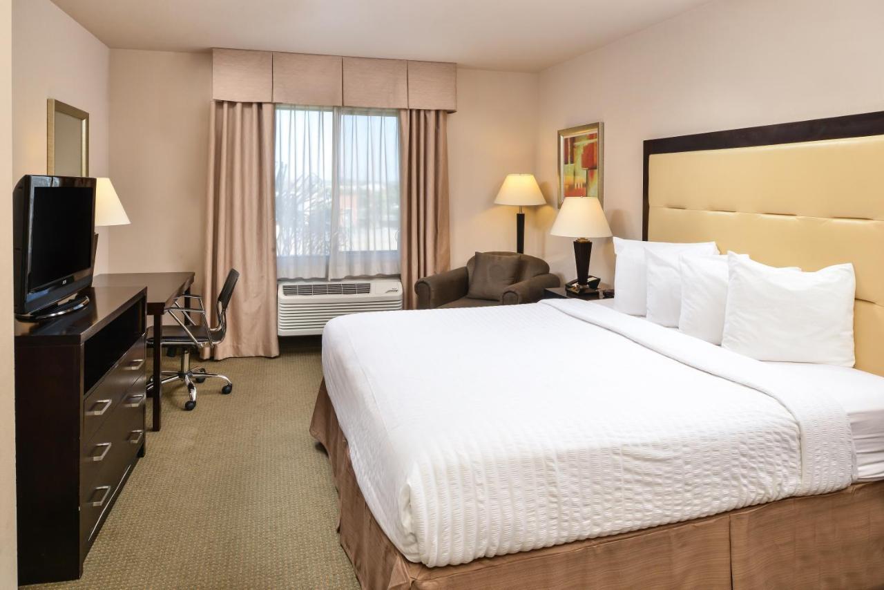 Hotel Chino Hills (Adults Only) מראה חיצוני תמונה