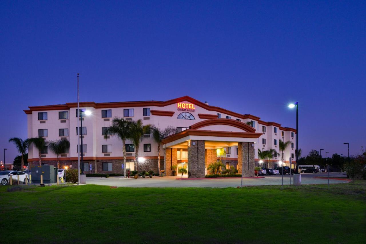 Hotel Chino Hills (Adults Only) מראה חיצוני תמונה