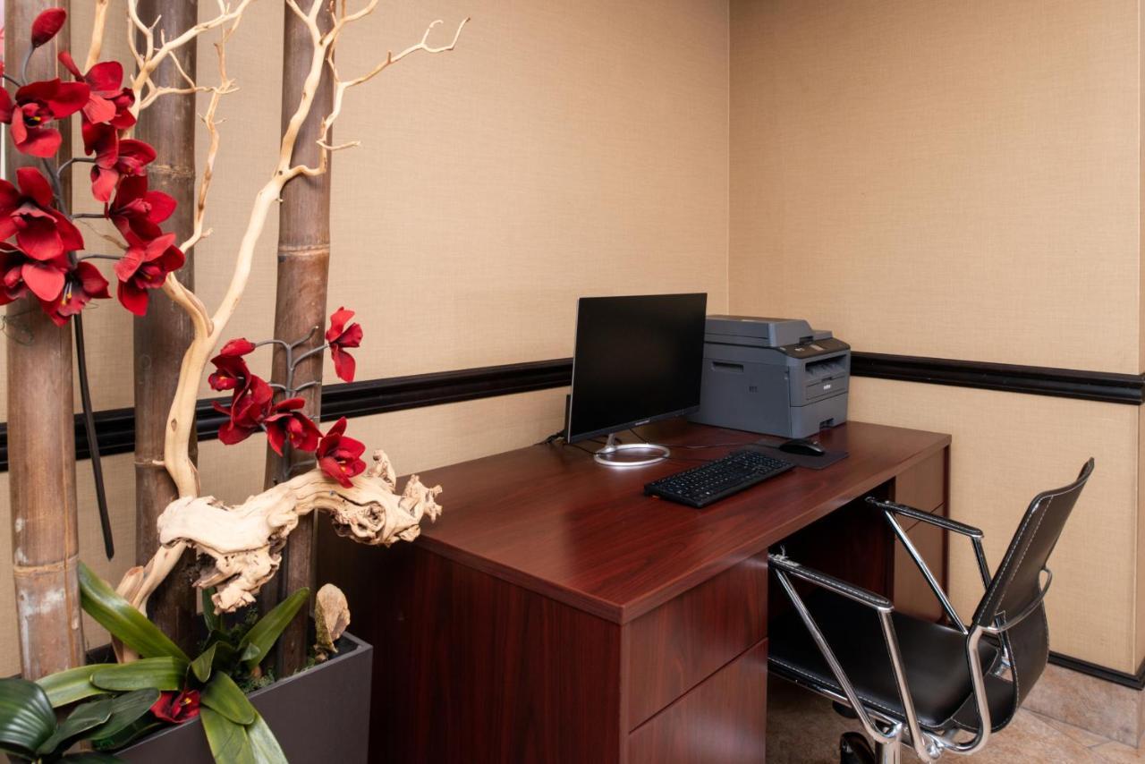 Hotel Chino Hills (Adults Only) מראה חיצוני תמונה